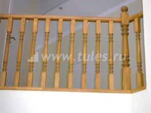 Балясины - элемент лестницы из лиственницы 