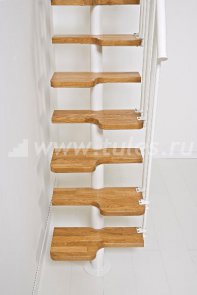 Белая одномаршевая лестница 13-02
