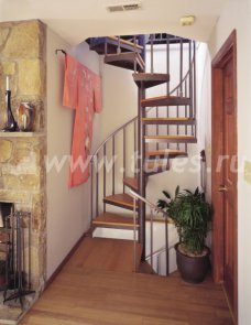 Винтовая лестница с забежными ступенями 06-03